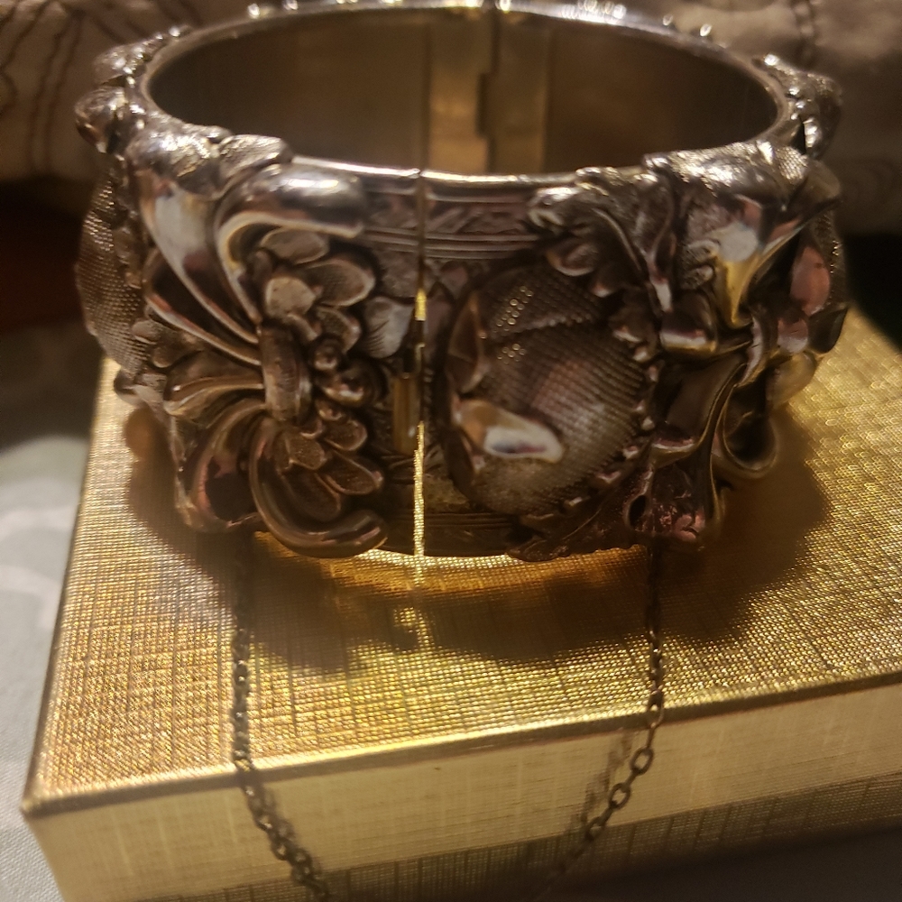 Whiting and Davis Vintage Cuff Bracelet Vintage - Picture 6 of 10